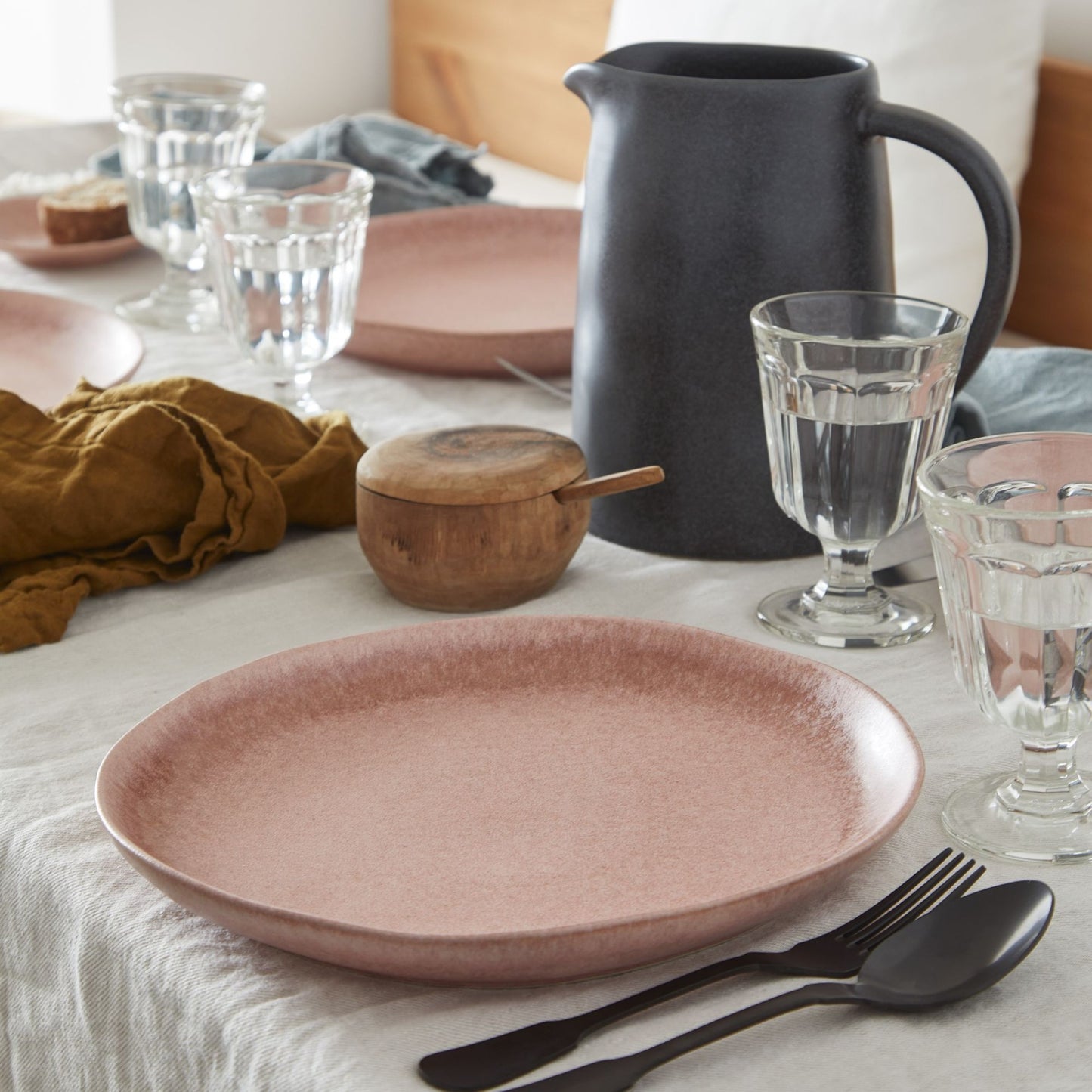 Livia Costa Nova 5 Piece Place Setting - Mauve Rose