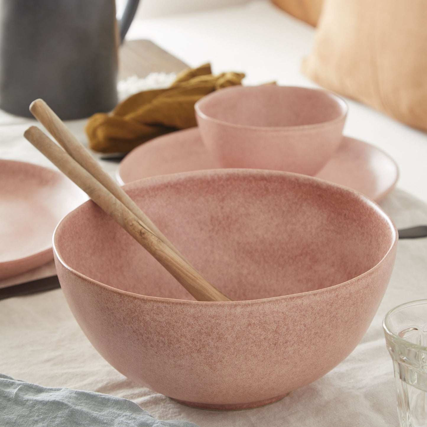 Livia Costa Nova Serving Bowl - Mauve Rose