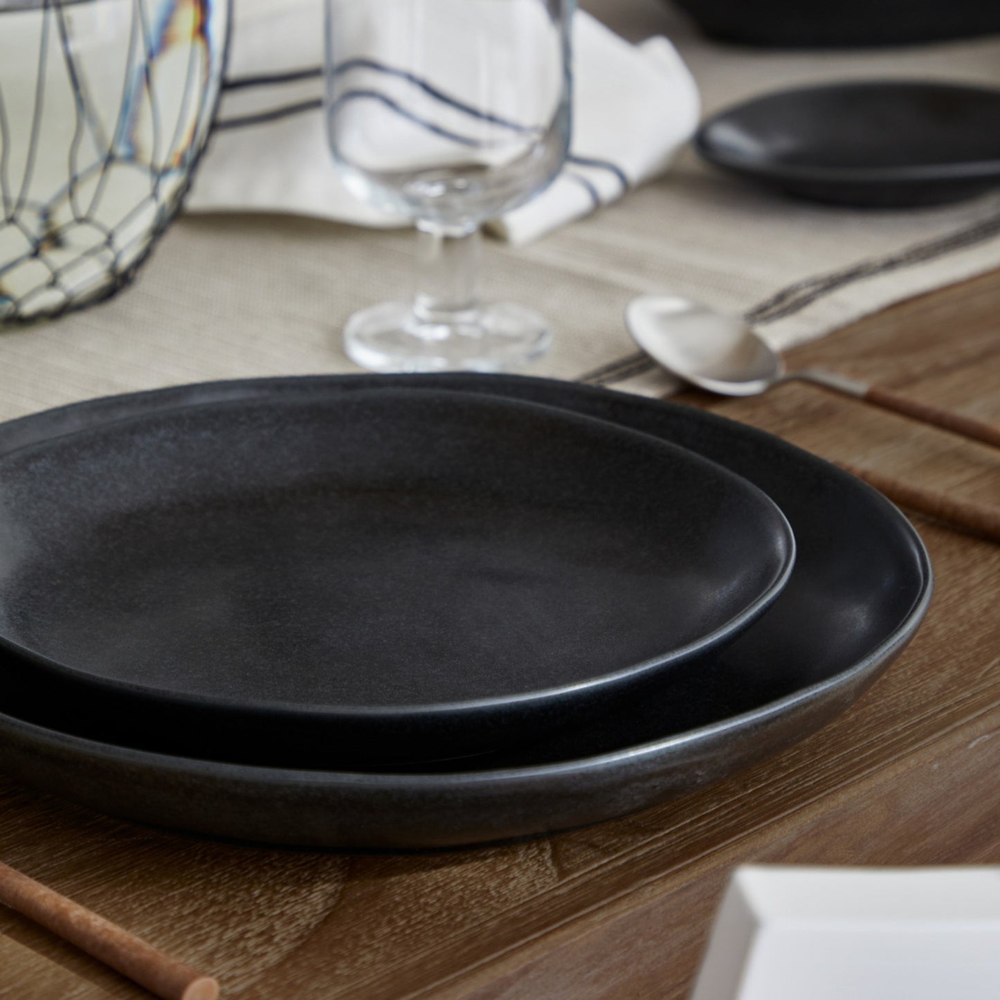 Livia Costa Nova Dinner Plate - Matte Black - Set of 4