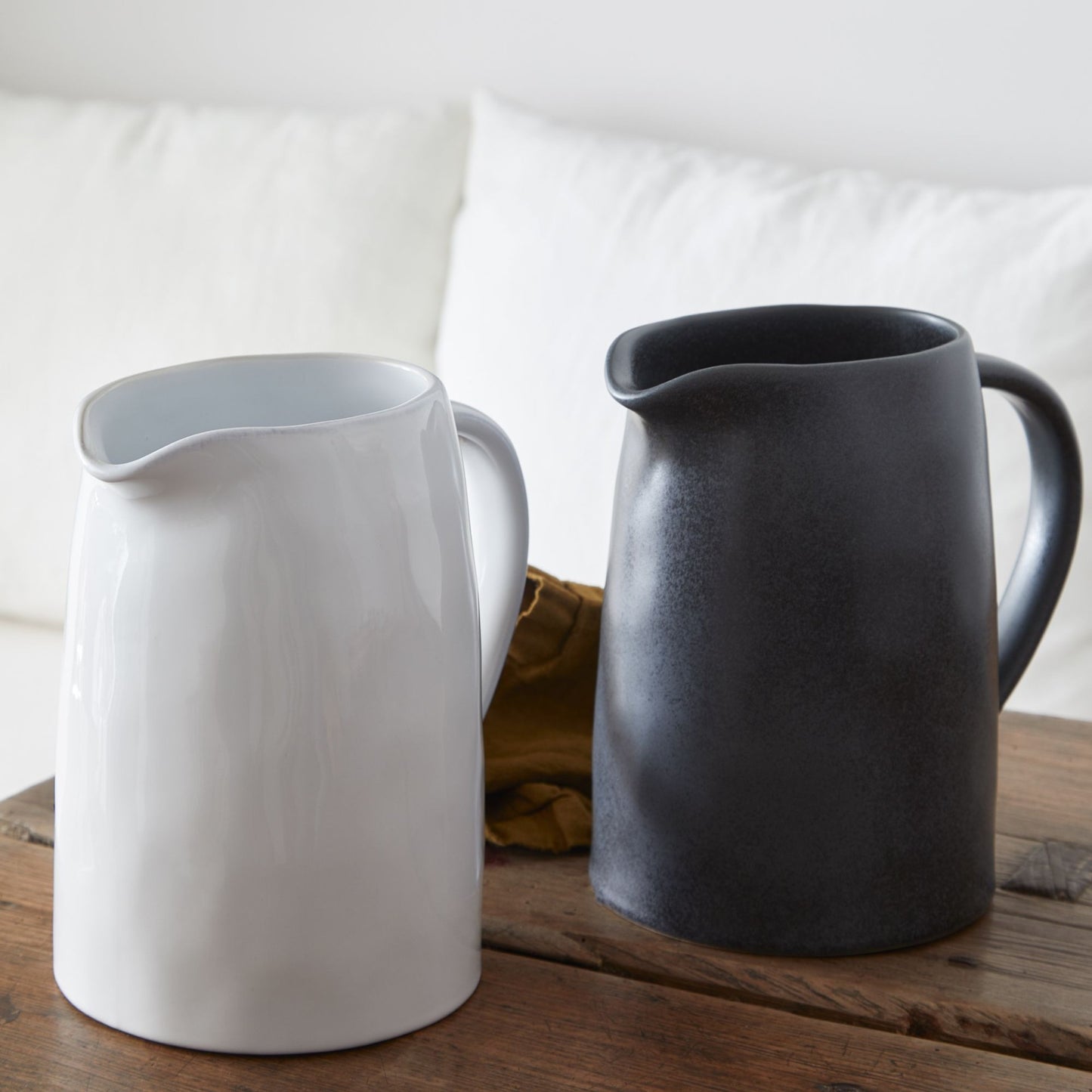 Livia Costa Nova Pitcher - Black